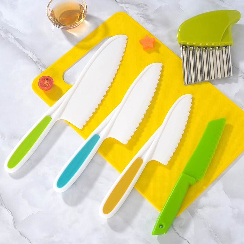 Montessori Kitchen Tools Toy (13 Pieces)