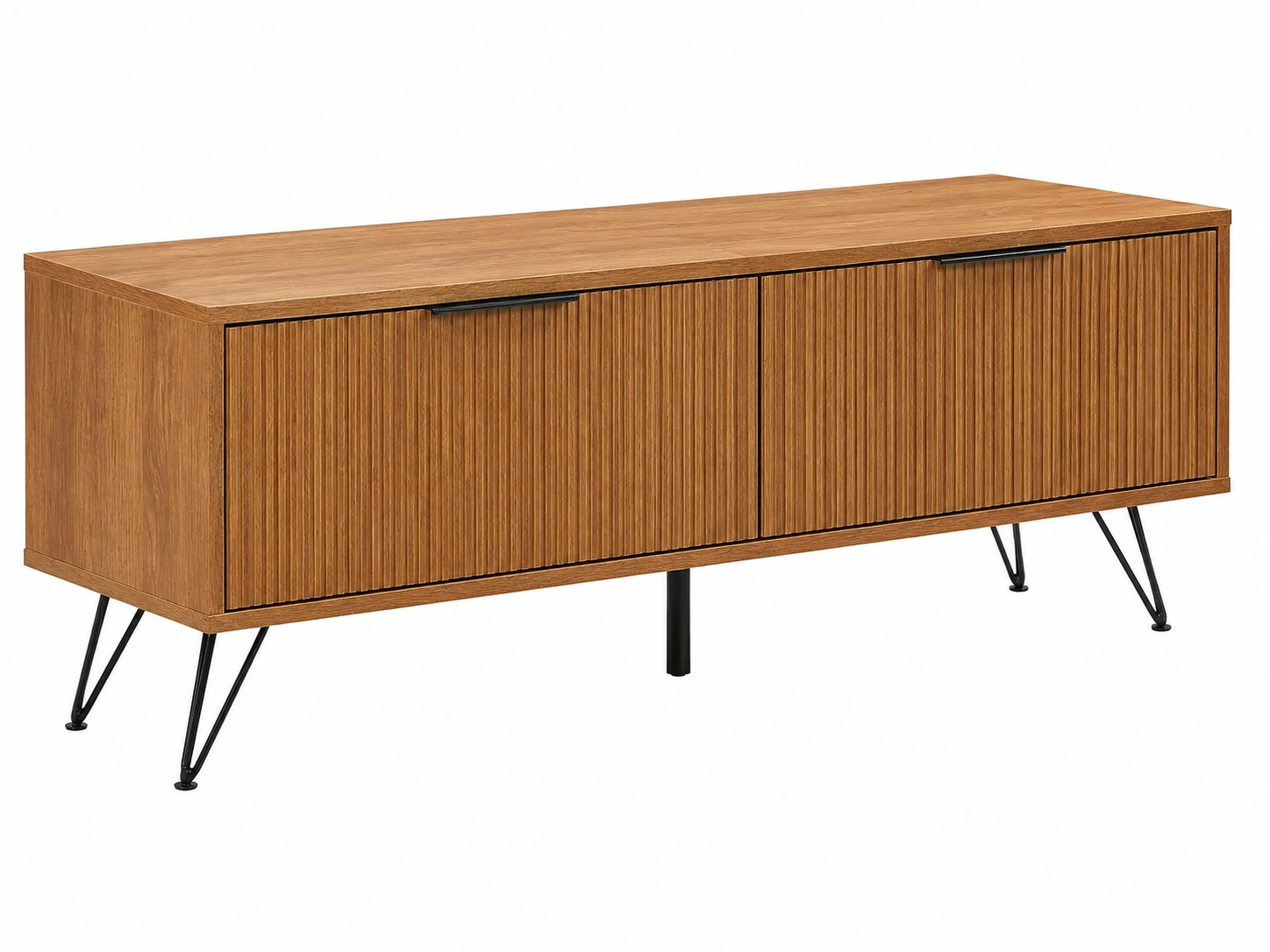 Mueble bajo moderno para television con puertas ranuradas y patas metalicas en color marron madera-novelvora