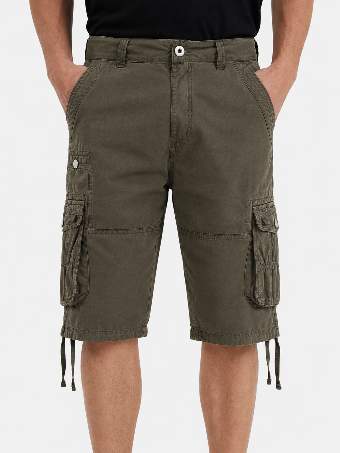 Men's multi-pocket cargo shorts, knee-length, casual summer hiking shorts.