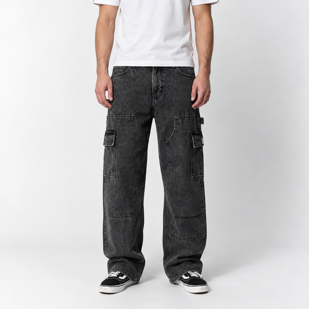 Men's loose-fit jeans, utility style, washed black