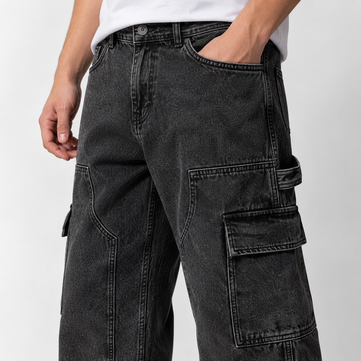 Men's loose-fit jeans, utility style, washed black
