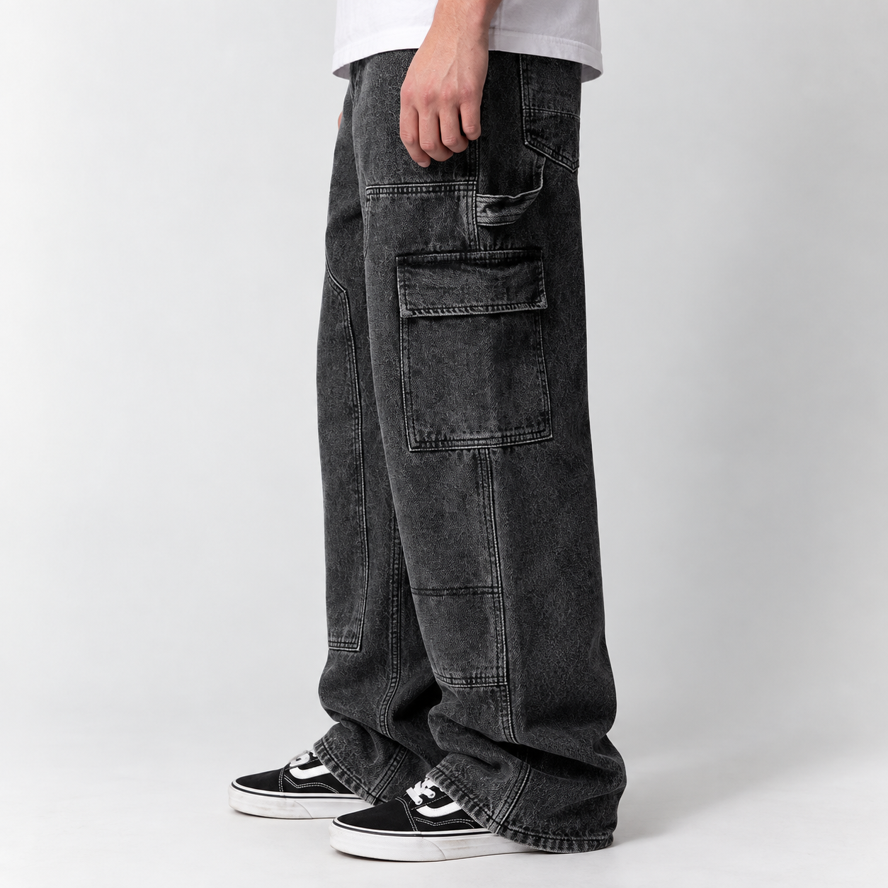 Men's loose-fit jeans, utility style, washed black