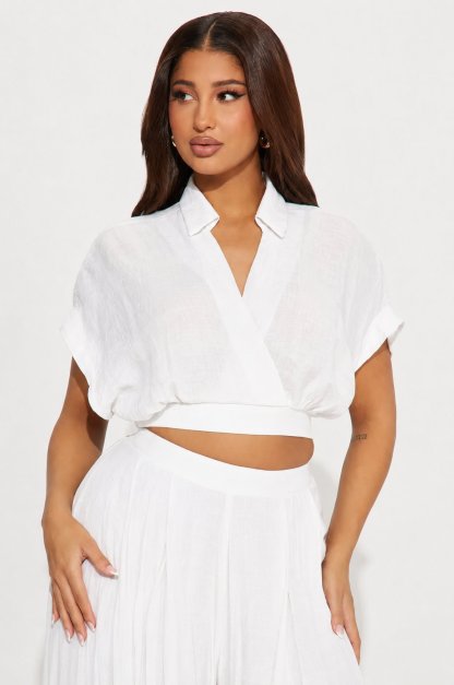 Effortless Summer 2-Piece Wrap Crop Top & Wide Leg Pants Set