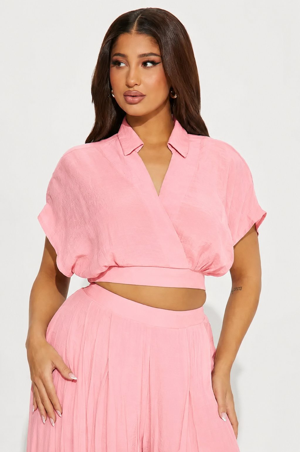 Effortless Summer 2-Piece Wrap Crop Top & Wide Leg Pants Set