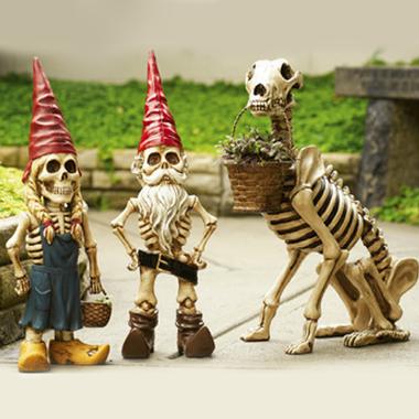 Skel-E-Gnome Garden Statues - GeekAlerts