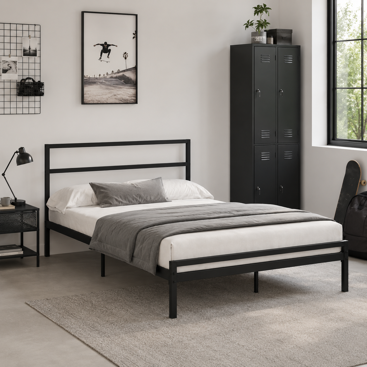 Metallbett Schwarz 140x200 cm im reduzierten Stil-SelviaWood