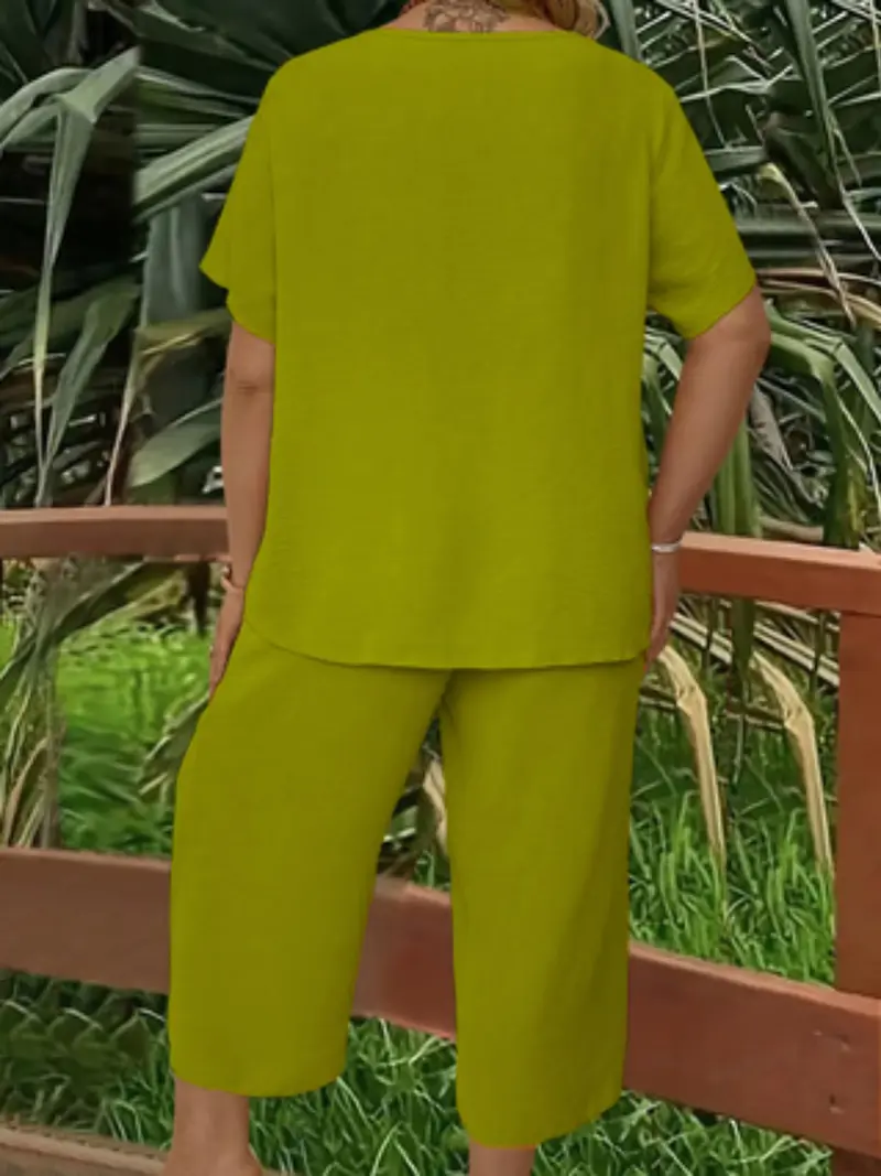 Women s Plus Size Elegant Minimalist Solid Color Short Sleeve Top & Wide Leg Pant