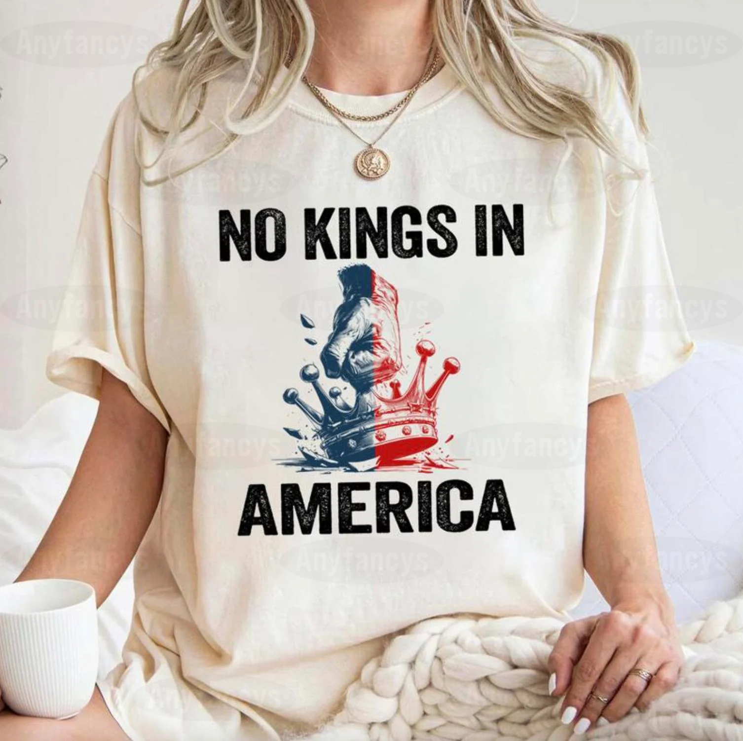 No Kings In America Unisex T-shirt