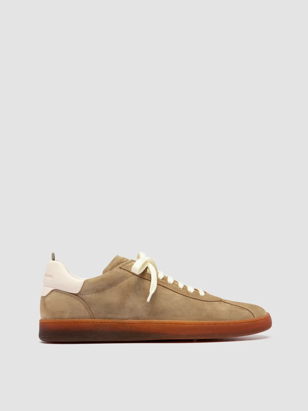 Braune Sneaker aus Leder und Wildleder