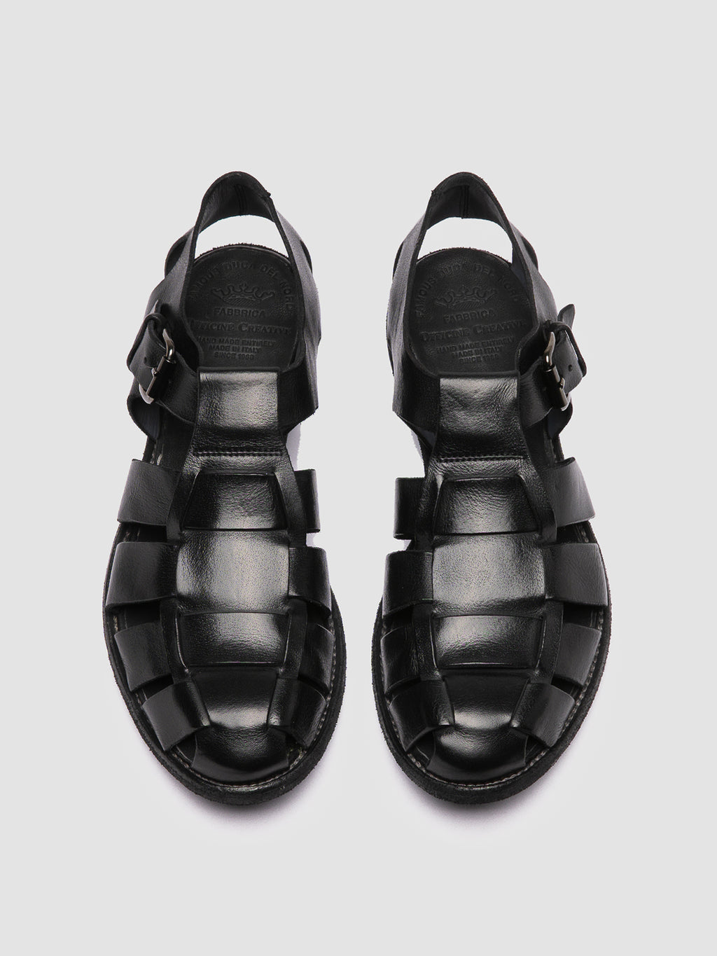 schwarze Sandalen aus Leder
