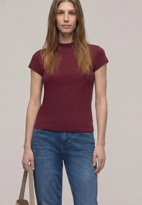 Basic T-Shirt mit Turtle Neck