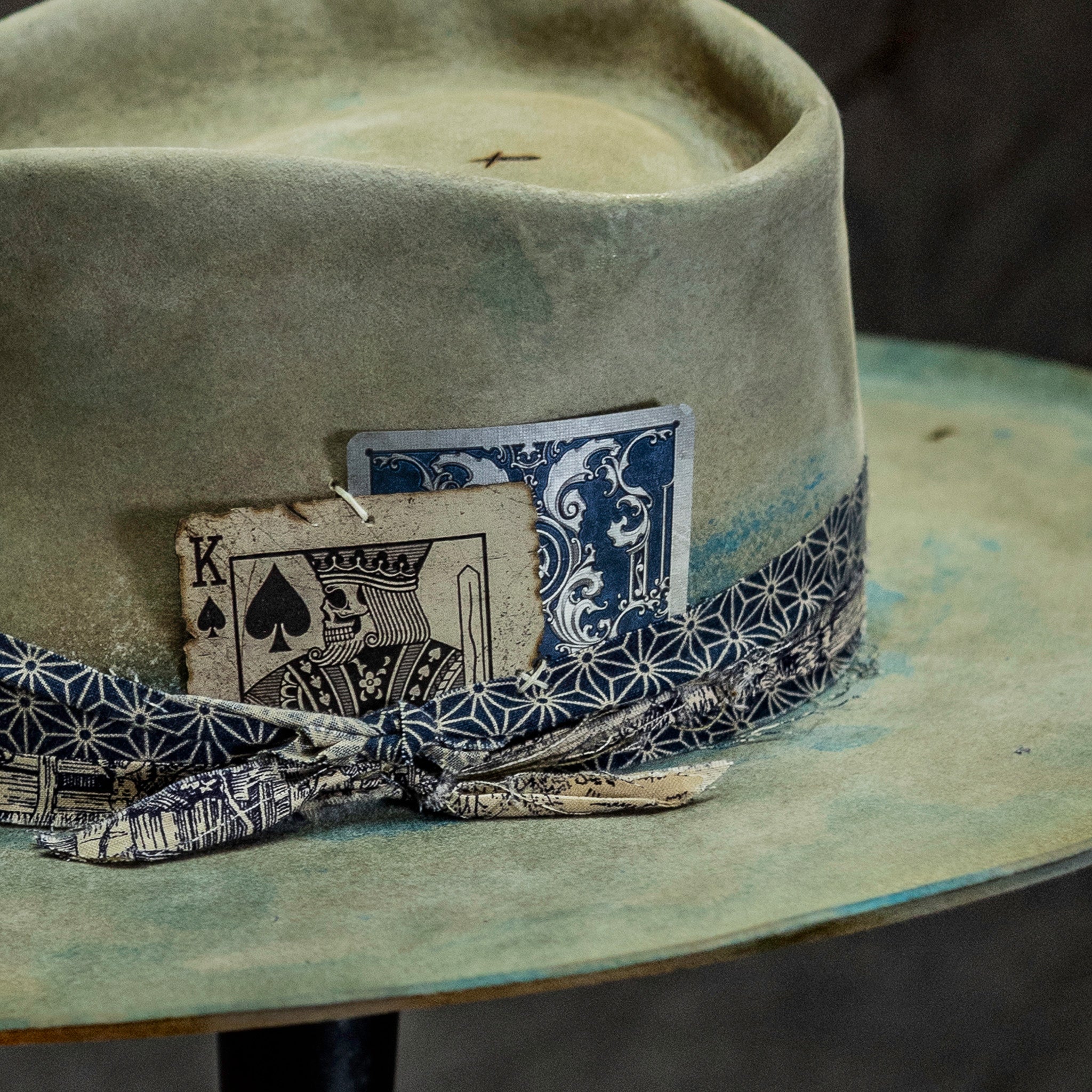 Distressed gradient blue-green felt Western wide-brimmed hat