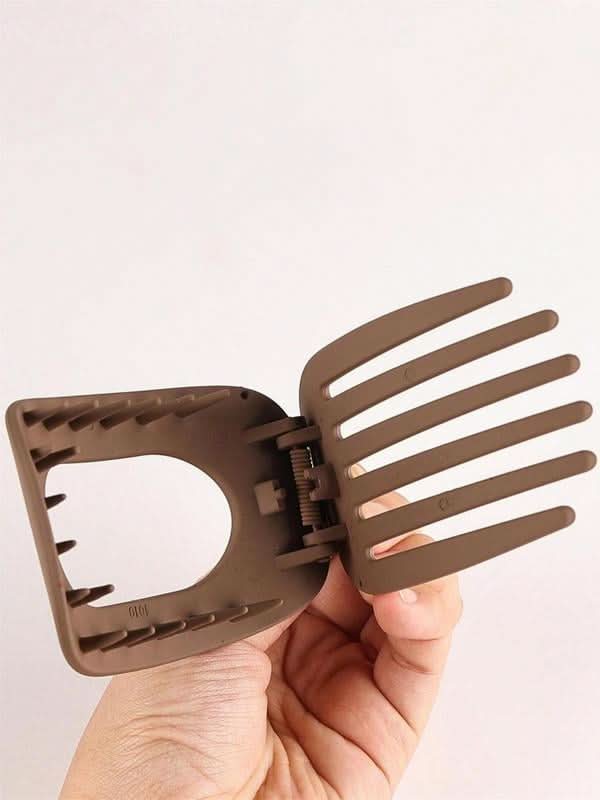 Strong Hold Hair Claw Clip – Effortless Chic Style with Lightweight All-Day Comfort