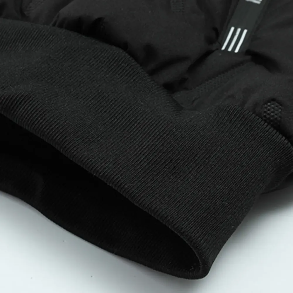 Tracksuit ribbed cuff detail