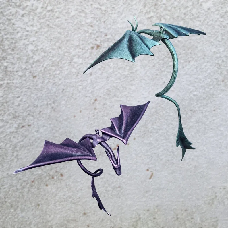 Iron flying dragon, Dragon hanging