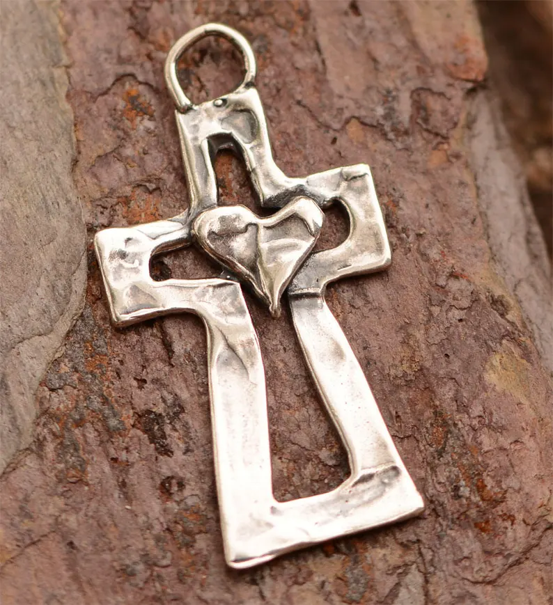 ✝️100% Handmade Silver Cross Healing Heart(𝐂𝐡𝐚𝐝 𝐒𝐦𝐢𝐭𝐡 𝐇𝐚𝐧𝐝𝐦𝐚𝐝𝐞®)