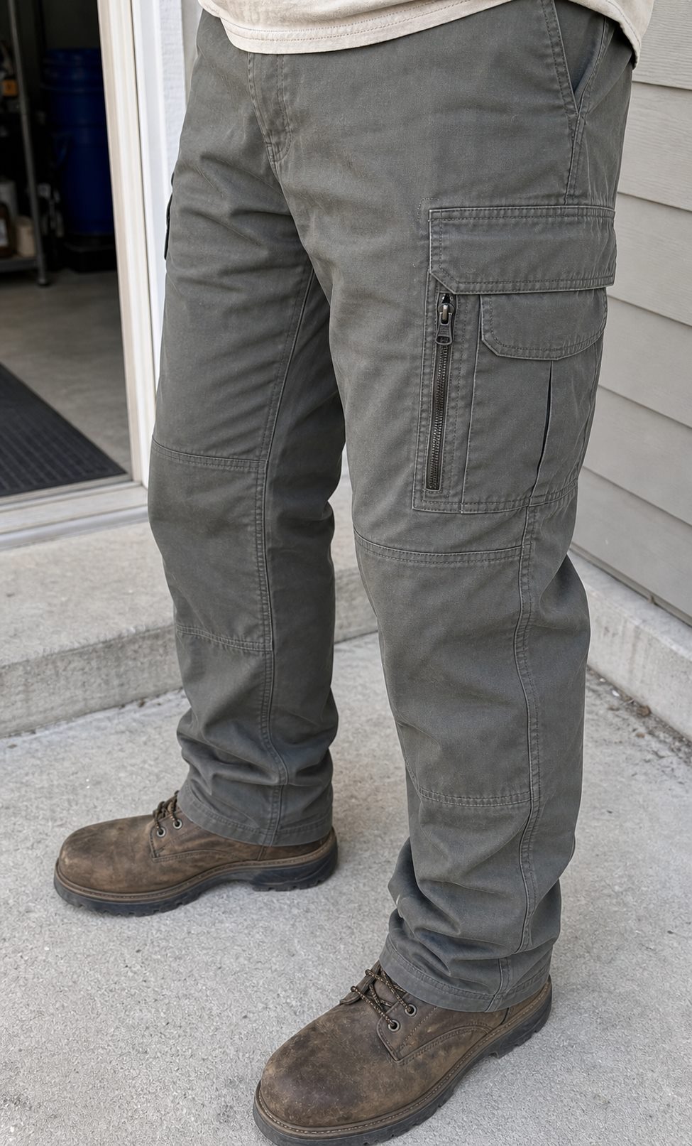 Casual no face buyer style reference