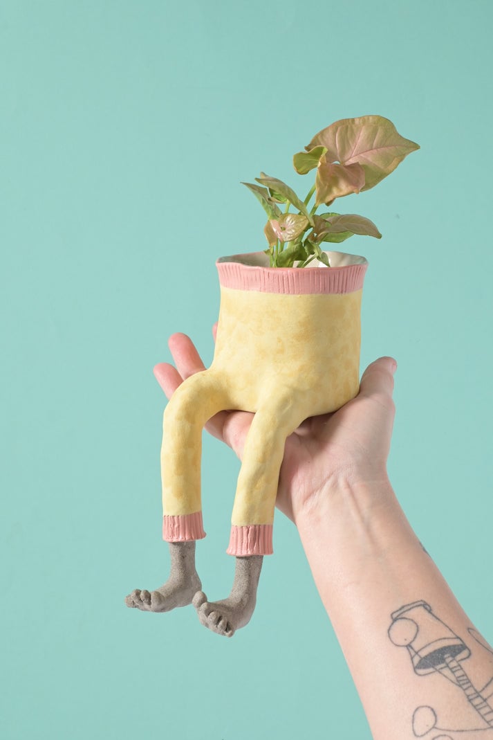 👖 The Hanging Legs Family™ Whimsical Hanging Legs Planter – Cute & Funny Home Decor