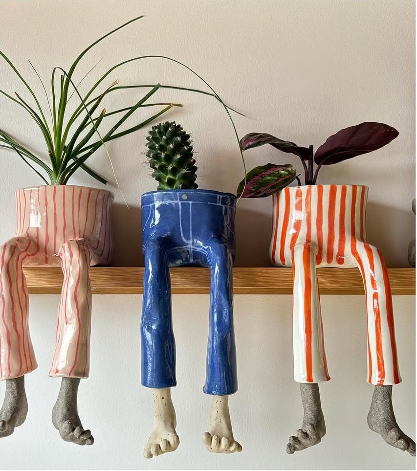 👖 The Hanging Legs Family™ Whimsical Hanging Legs Planter – Cute & Funny Home Decor