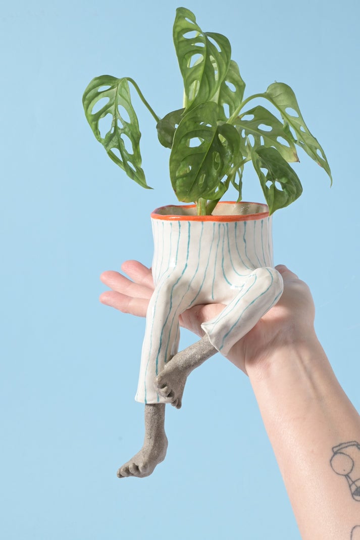 👖 The Hanging Legs Family™ Whimsical Hanging Legs Planter – Cute & Funny Home Decor
