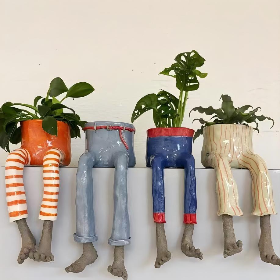 👖 The Hanging Legs Family™ Whimsical Hanging Legs Planter – Cute & Funny Home Decor