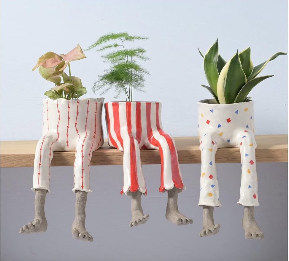 👖 The Hanging Legs Family™ Whimsical Hanging Legs Planter – Cute & Funny Home Decor