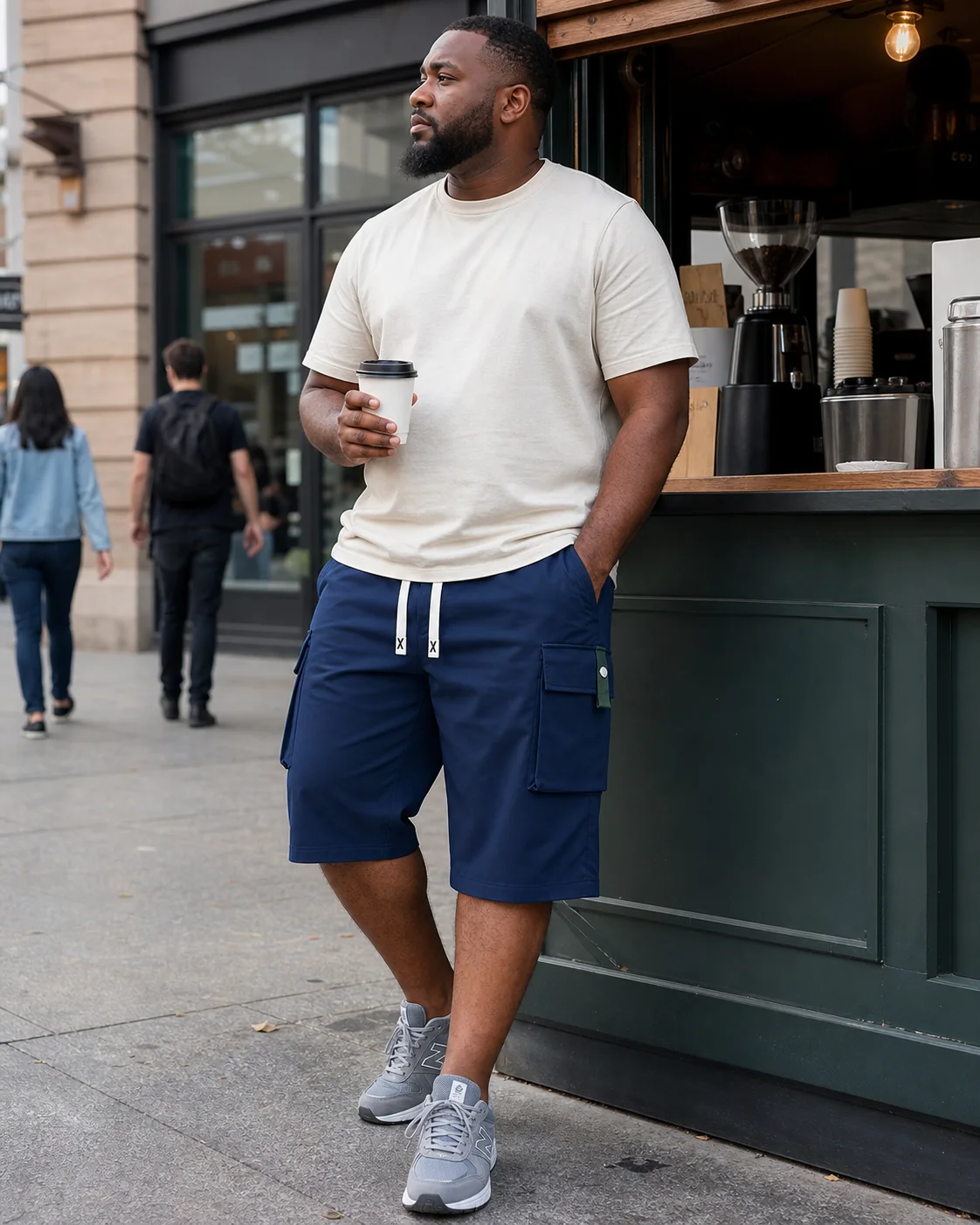 Navy plus-size cargo shorts city style inspiration