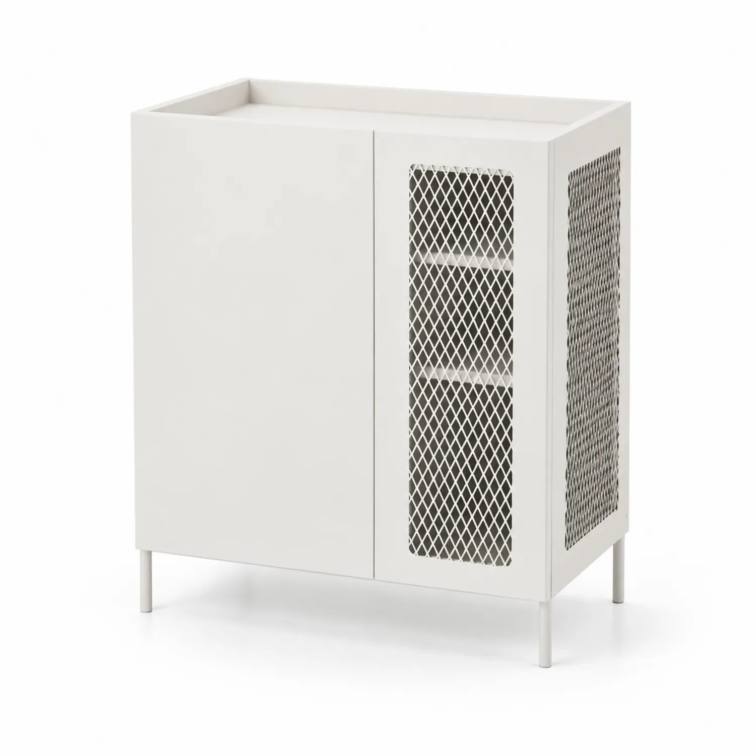 Buffet en métal blanc avec étagères grillagées