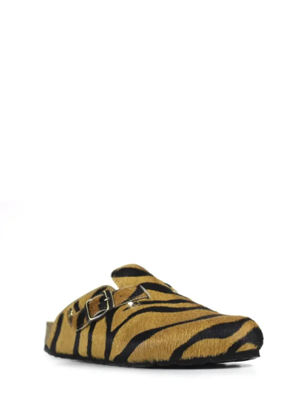 Maria-Closed Sandal in Brown Animal Print