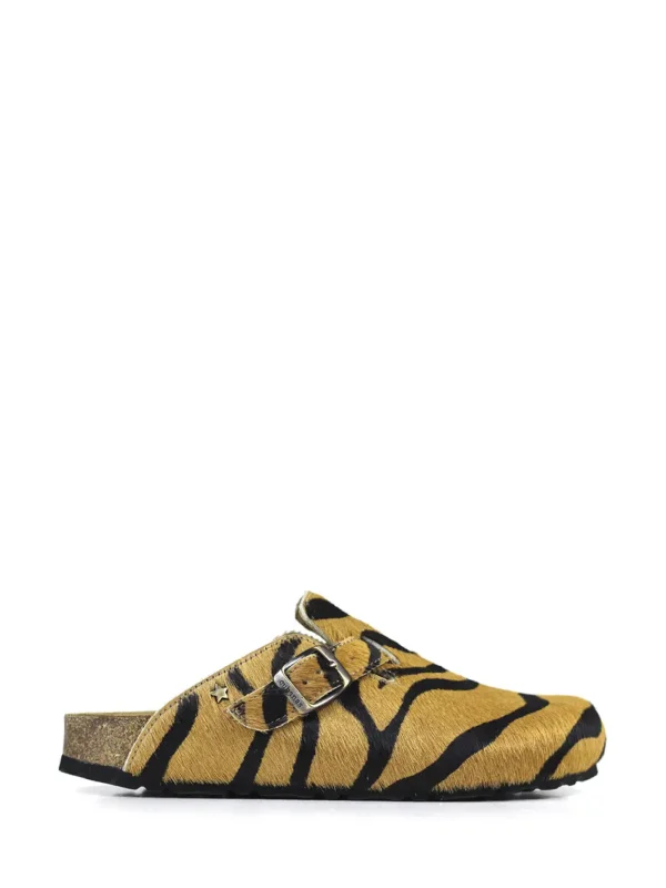 Maria-Closed Sandal in Brown Animal Print