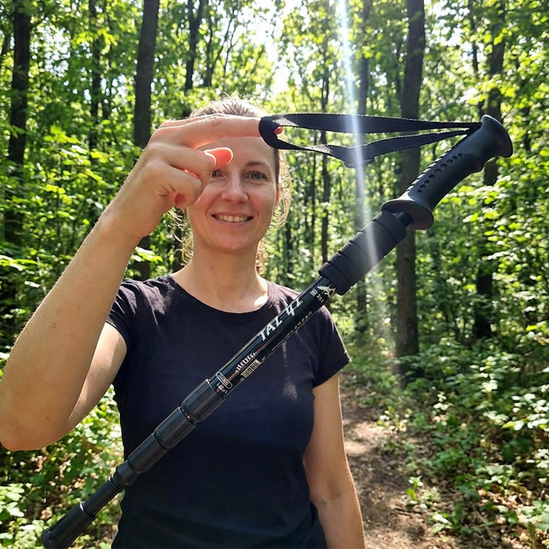 ⛰️Nastaviteľná treková palica z hliníkovej zliatiny – odolná, tlmiaca nárazy, ľahká 🌲