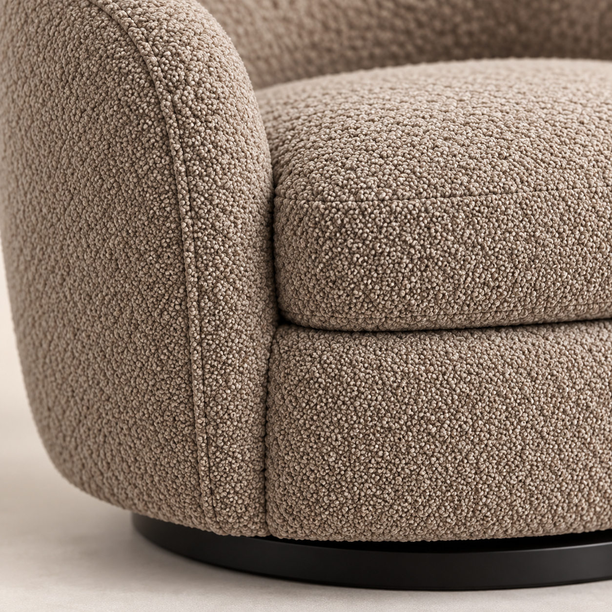 Luma Bouclé 360° Swivel Chair