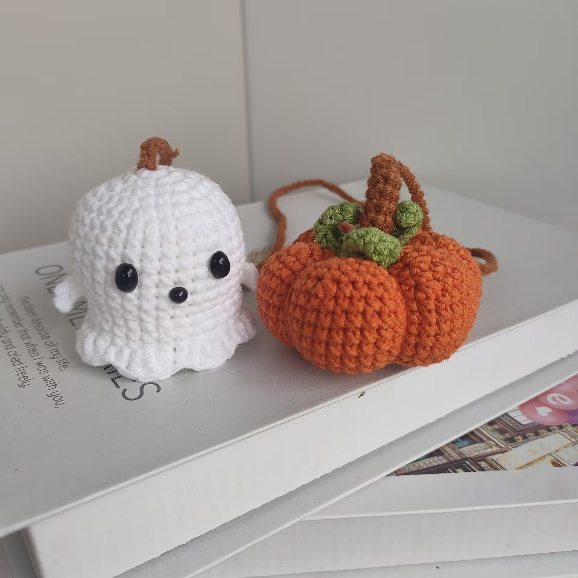 Handmade Crochet Ghost & Pumpkin Car Charm – Cute Halloween fall spooky season rear view mirror hanging amigurumi.👻⚡