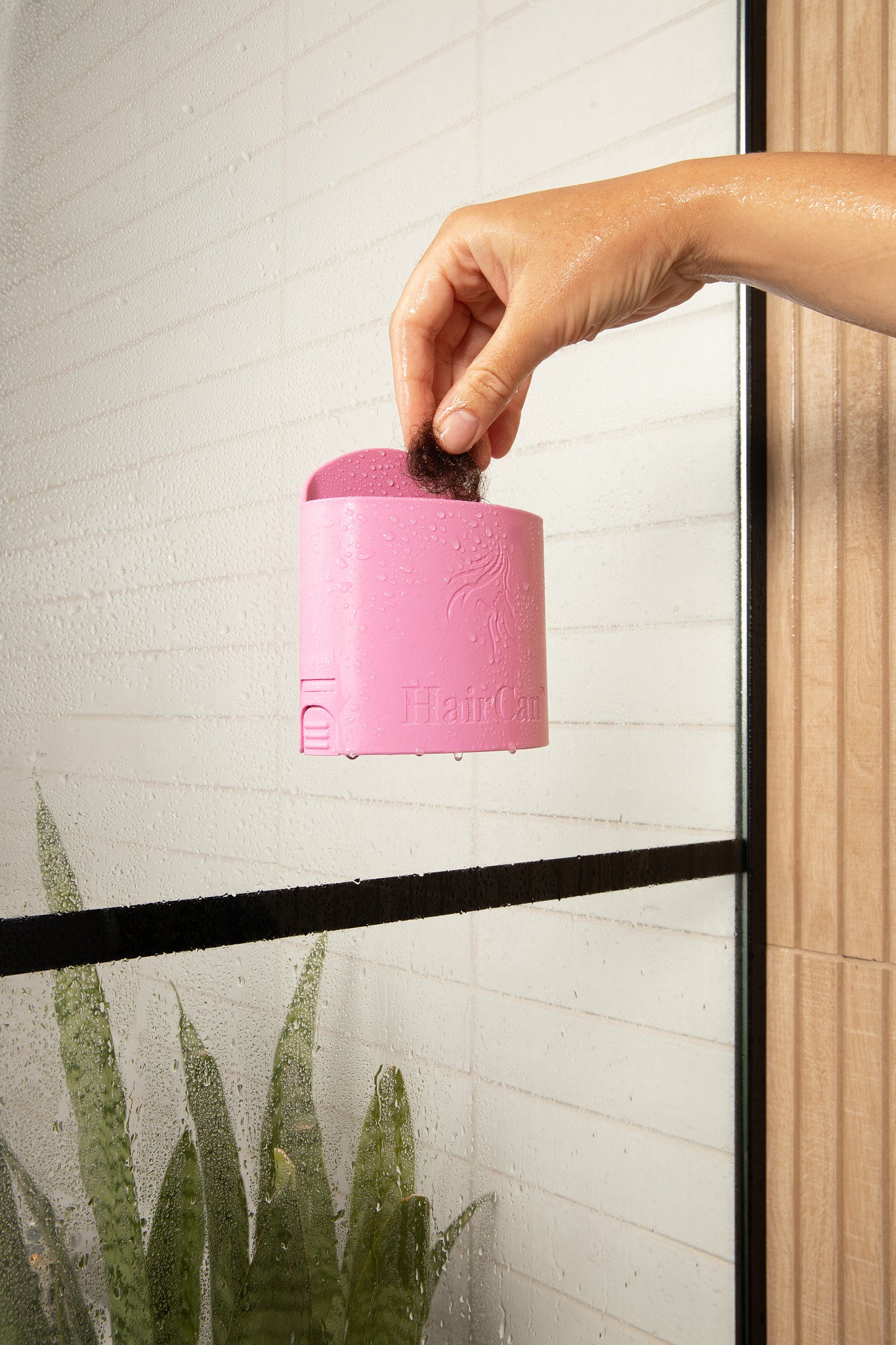 HairCan™ – The Chic Hair Storage Solution
