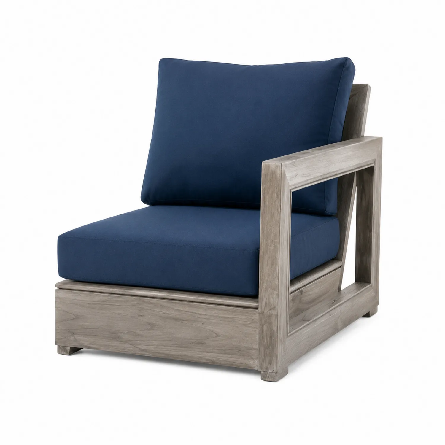 Sillón de exterior de madera con cojines azules