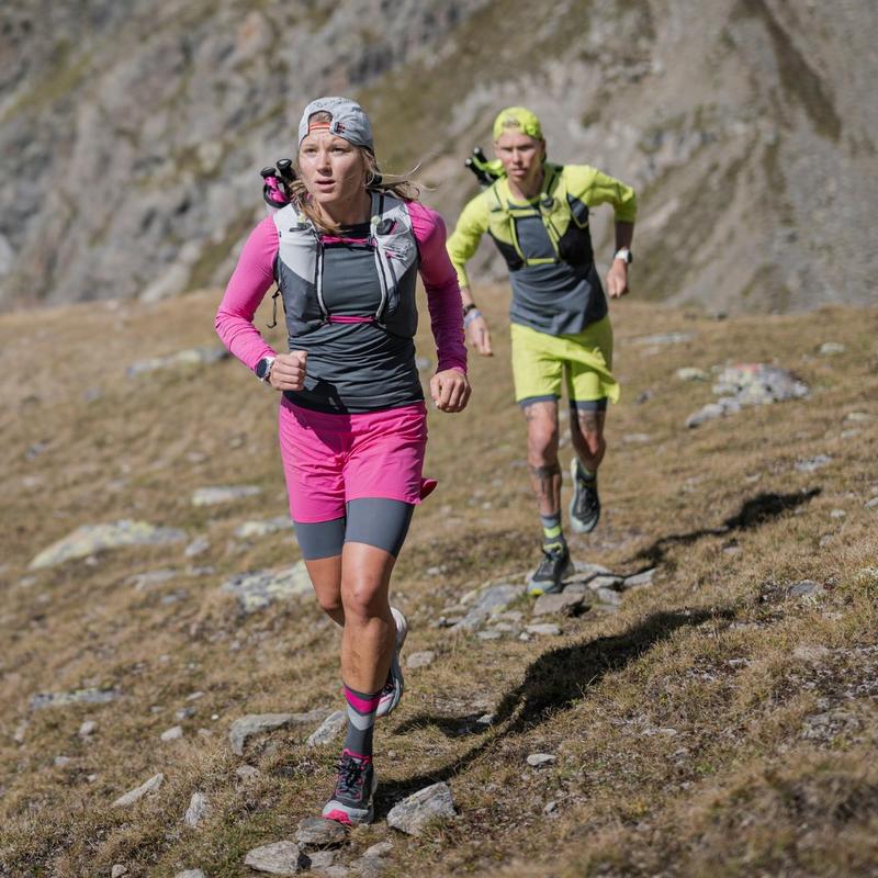 Trail running shoes
