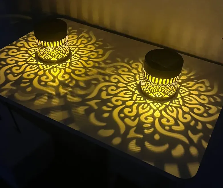 Solar-Mandalaleuchte projiziert einzigartiges Mandala-Lichtmuster im Garten - Vintage Lichtdeko