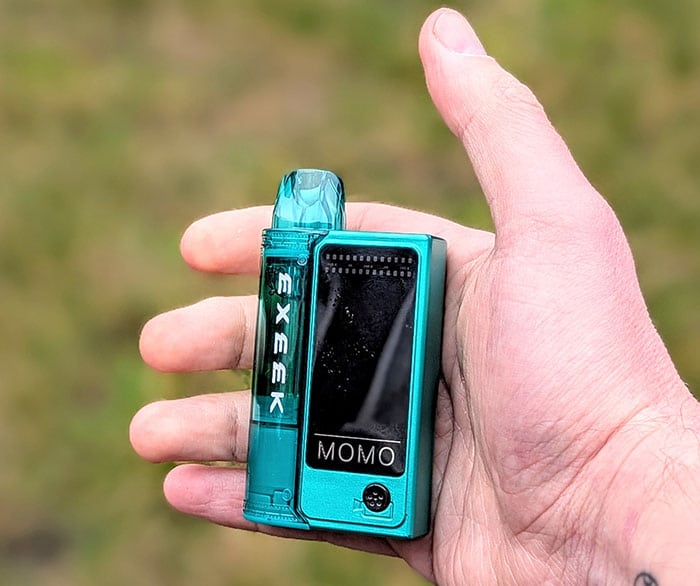 exeek momo in hand