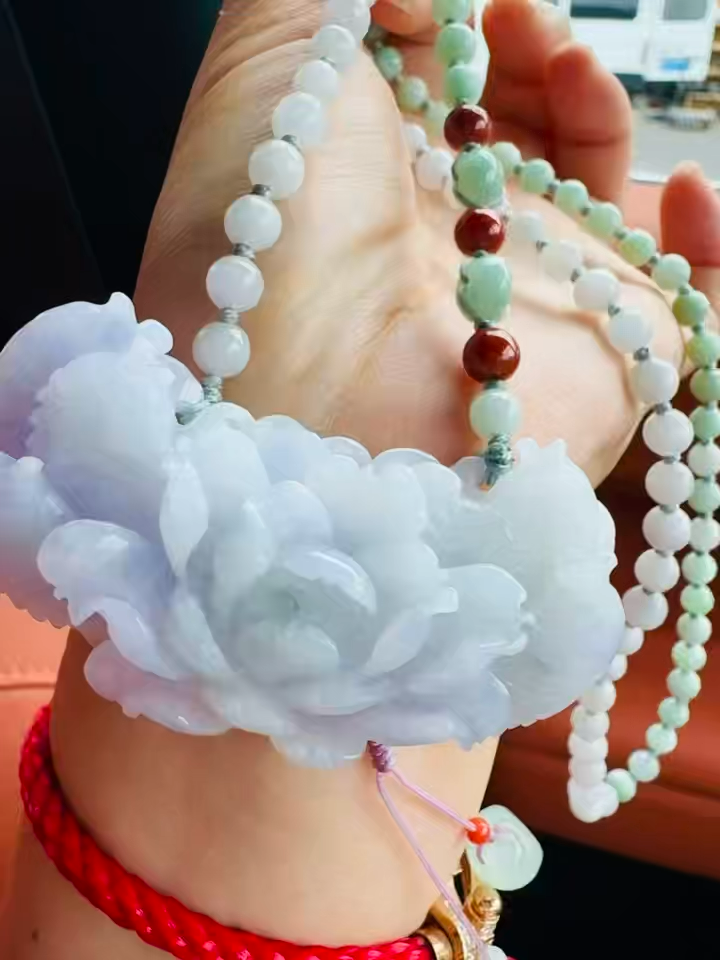 Jadeite  Necklace