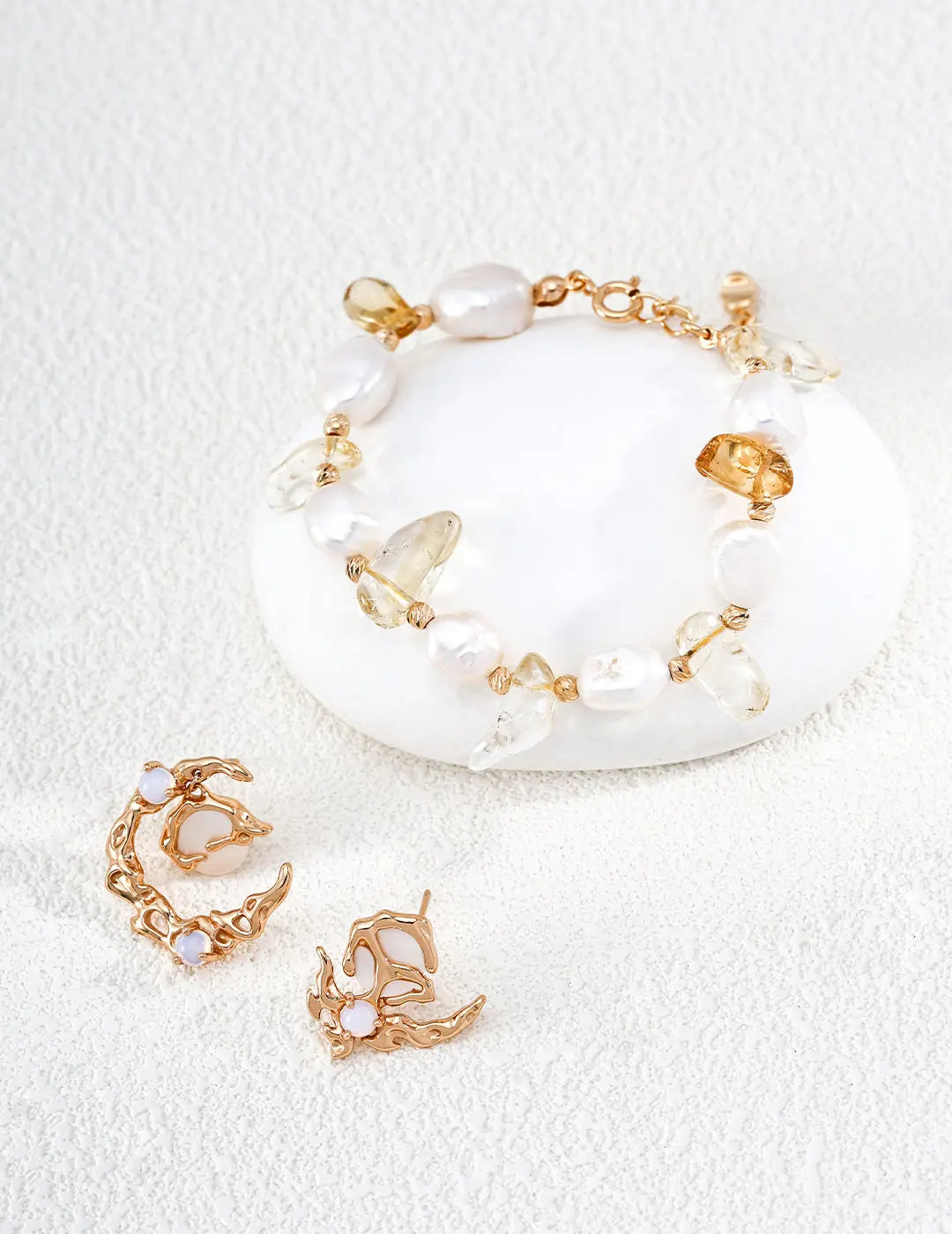 Gold Plated Freshwater Pearl & Citrine Crystal Bracelet Boho Luxe Irregular Beauty Pearl