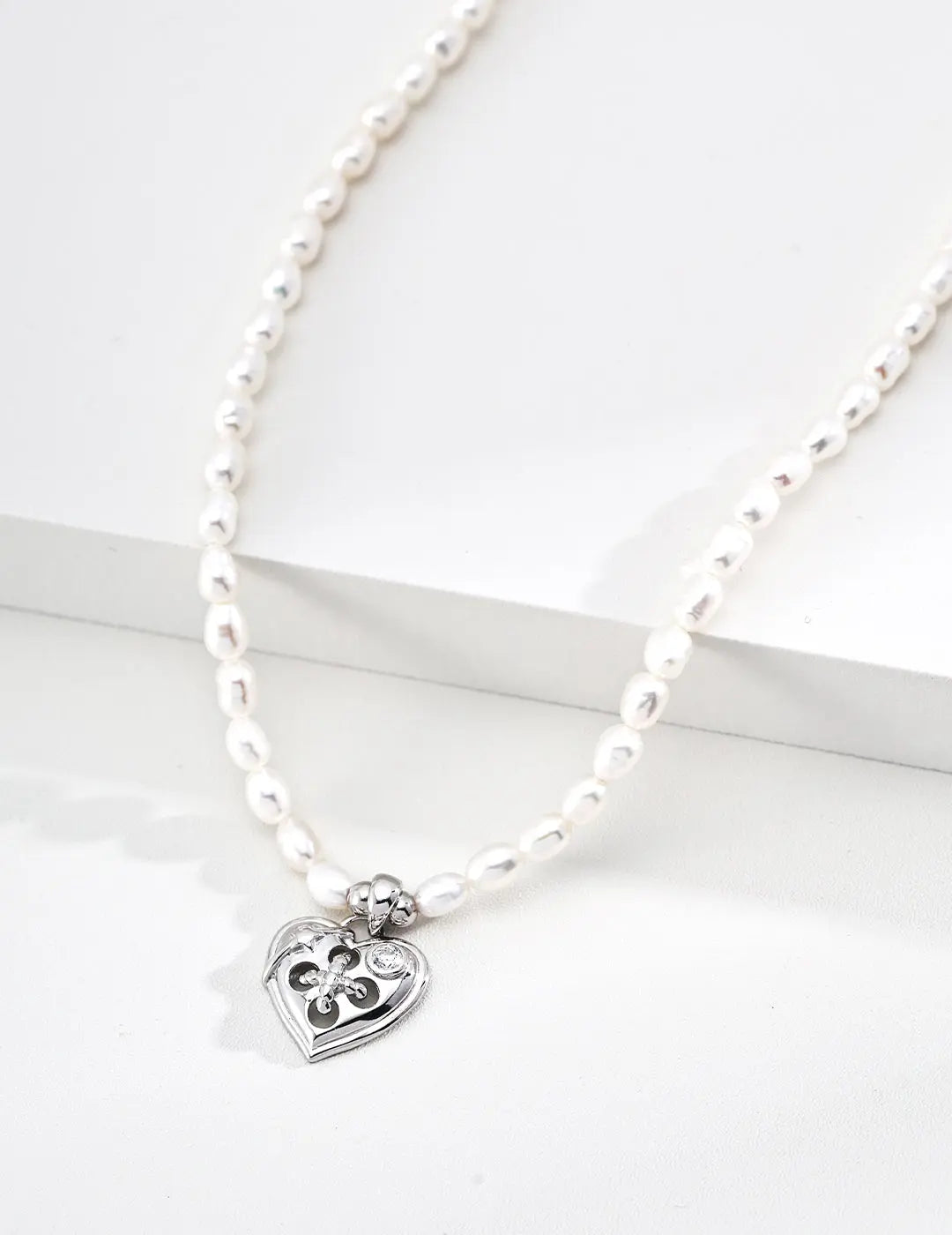 Freshwater Pearl Necklace Gold Fleur Heart CZ Pendant 925 Silver 38cm Irregular Beauty Pearl
