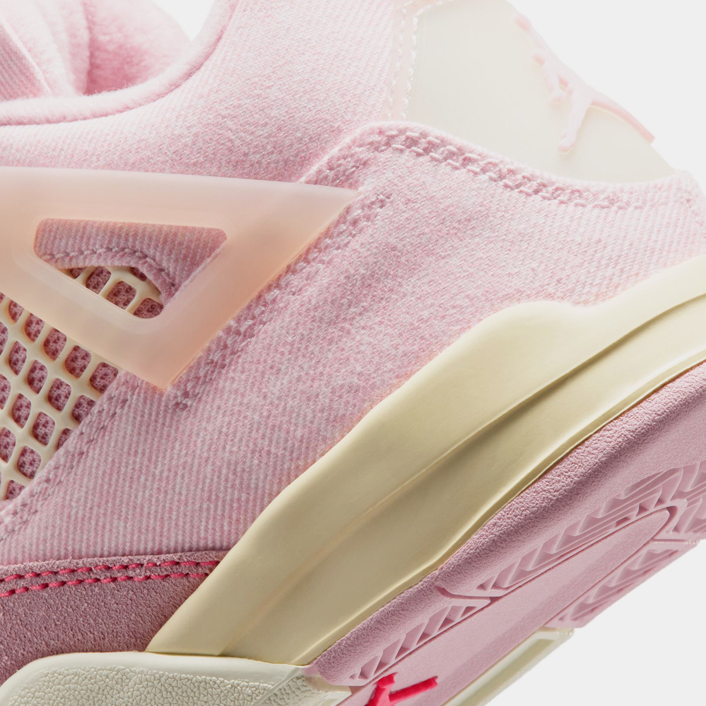 4 Retro Pink Pearl And Iced Carmine Preschool Lifestyle Shoes (Pearl Pink/Iced Carmine/Coconut Milk)
