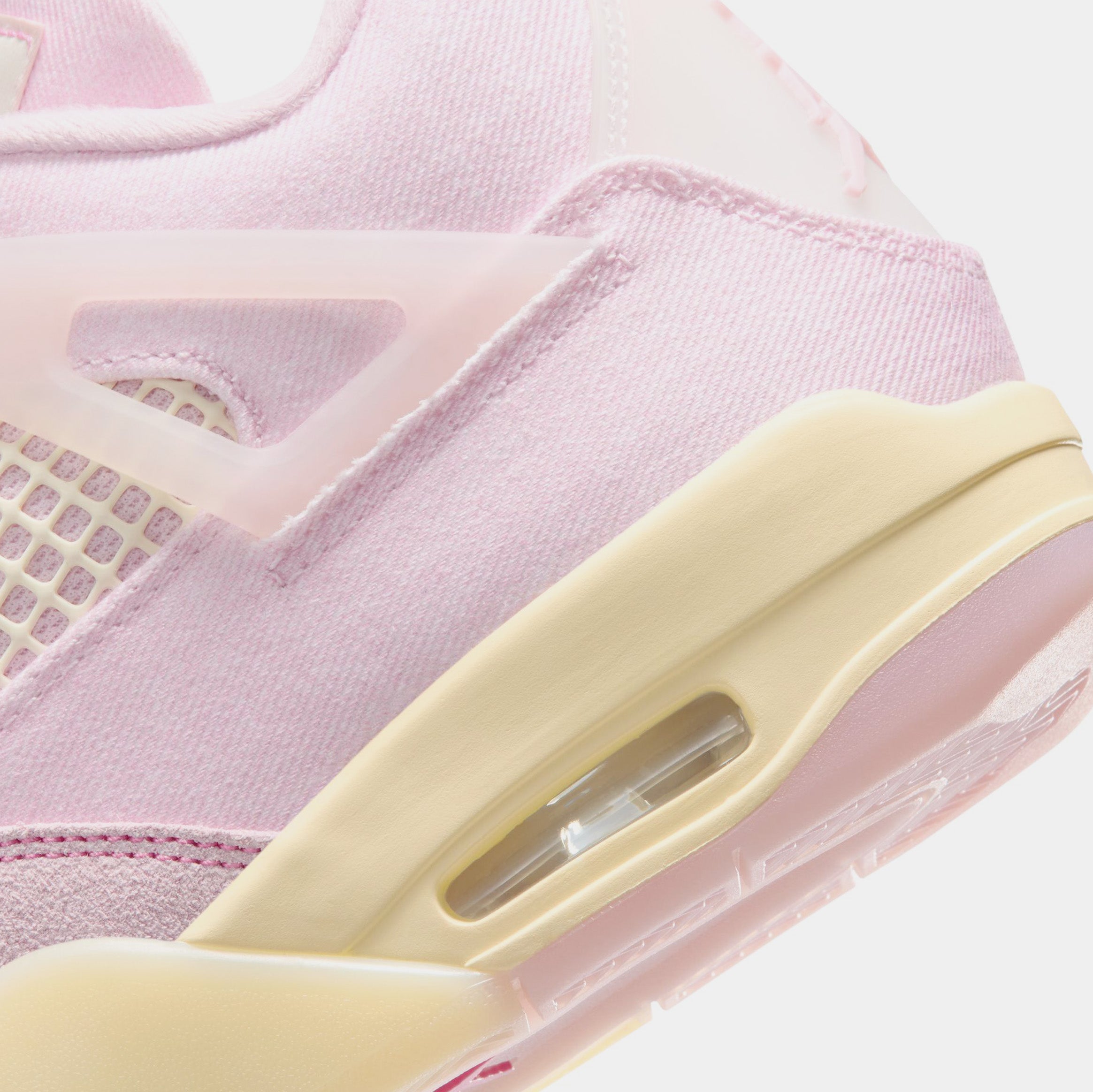 4 Retro Pink Pearl And Iced Carmine Womens Lifestyle Shoes (Pearl Pink/Iced Carmine/Coconut Milk)