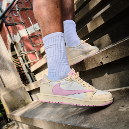  Retro Low OG SP Travis Scott Shy Pink