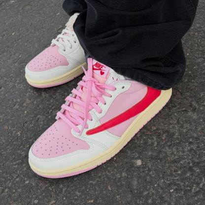 1 Retro Low OG SP Travis Scott Sail Tropical Pink