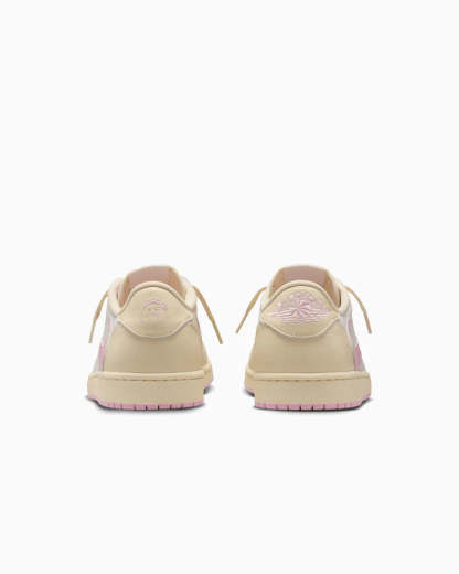  Retro Low OG SP Travis Scott Shy Pink