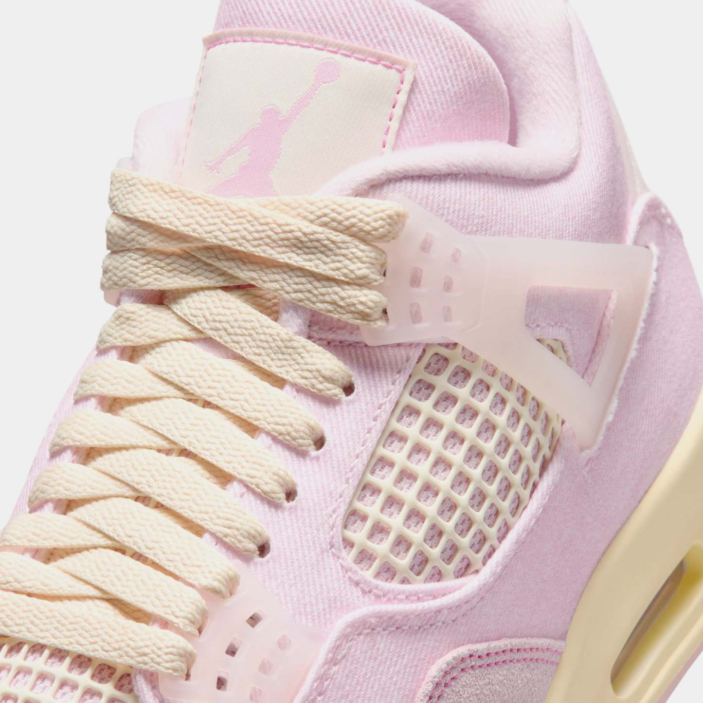 4 Retro Pink Pearl And Iced Carmine Womens Lifestyle Shoes (Pearl Pink/Iced Carmine/Coconut Milk)
