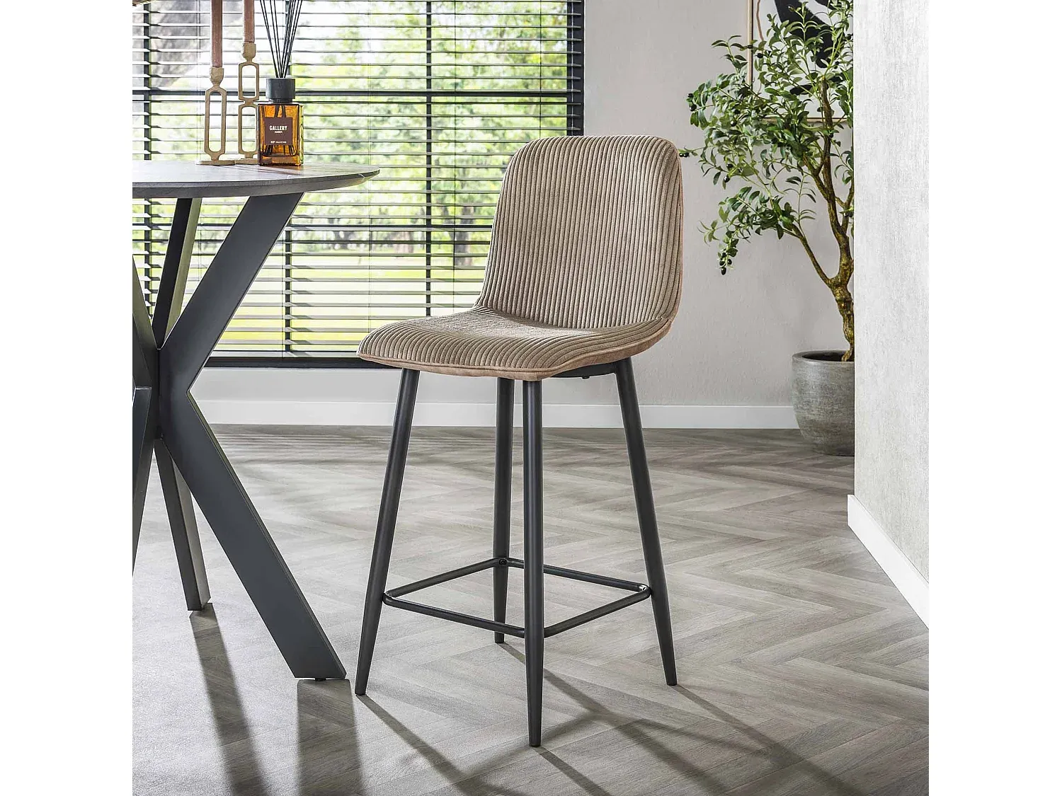 Wohnzimmer und Flur,Barmöbel,Barhocker-nestavunoa