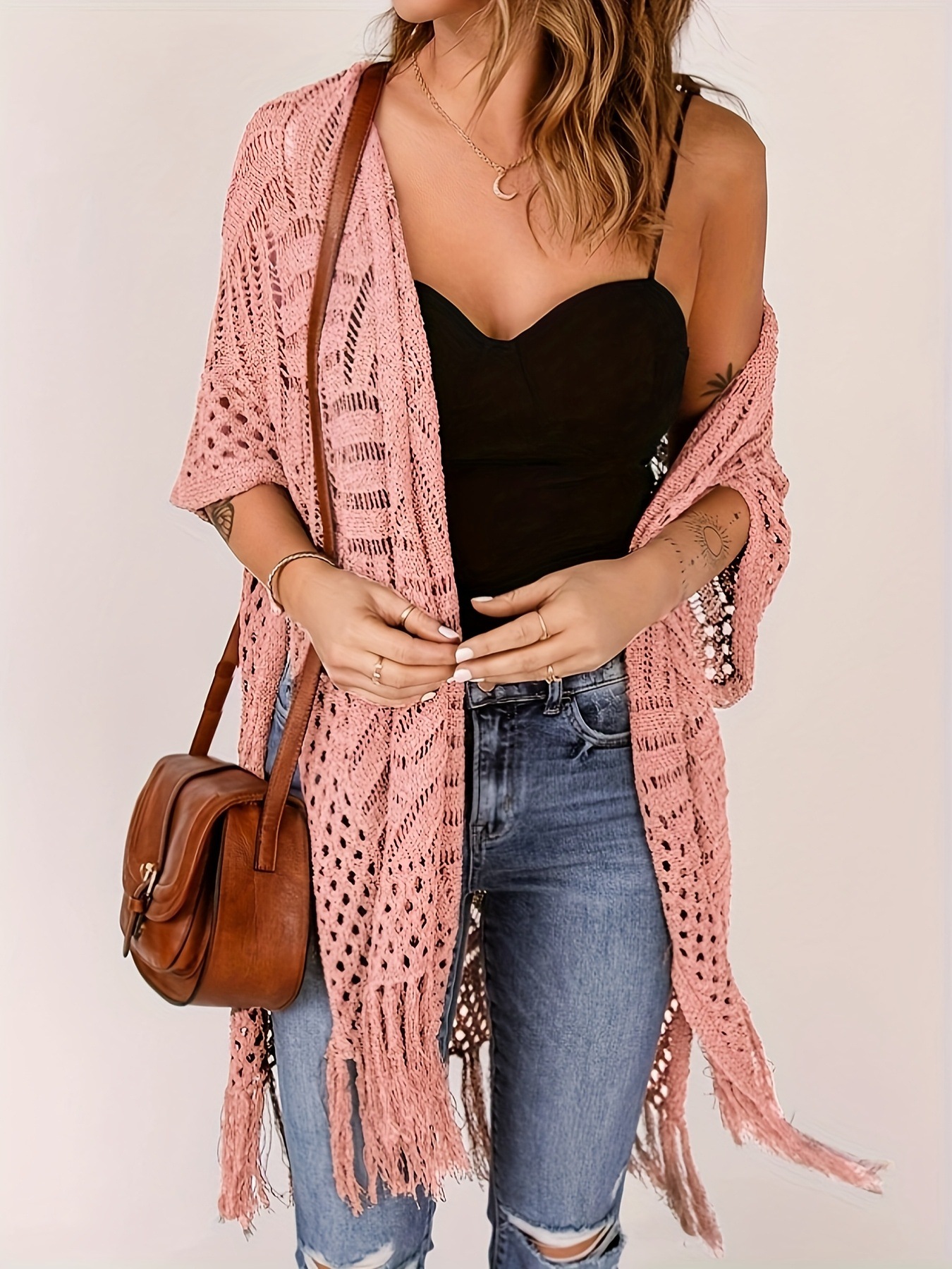 Cardigan da donna leggero in maglia 2026 – Modello oversize aperto sul davanti, stile kimono in crochet traforato con nappine, ideale per primavera ed estate.
