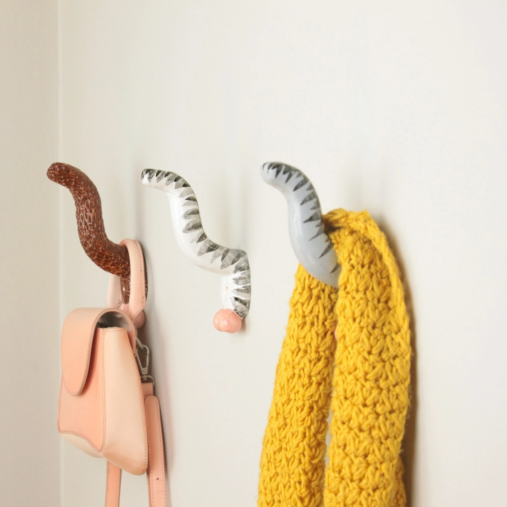 Сat tail hook